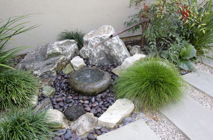 Hardscaping in Coastal Environments: Designing Durable Outdoor Structures in St. Petersburg, FL